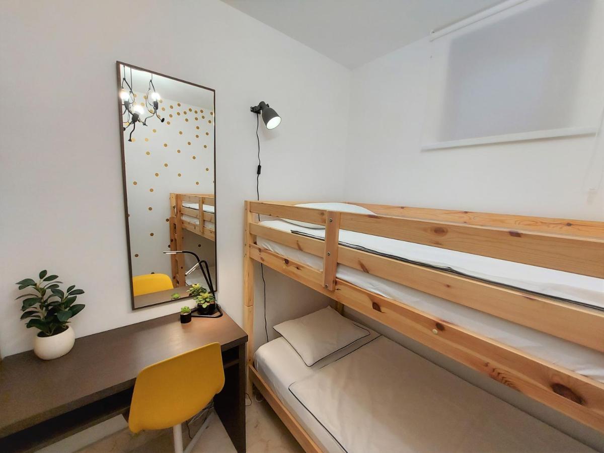 Apartment Livia สลาทิเน ภายนอก รูปภาพ