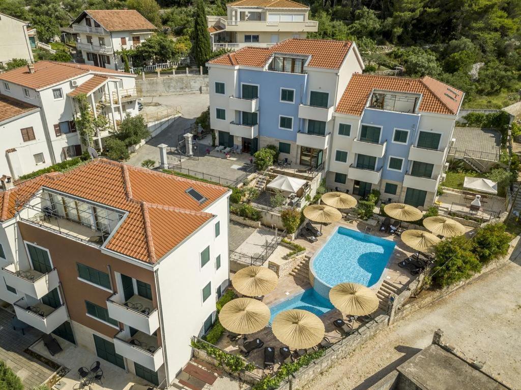 Apartment Livia สลาทิเน ภายนอก รูปภาพ