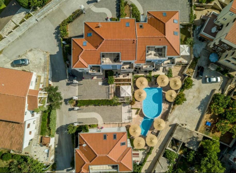 Apartment Livia สลาทิเน ภายนอก รูปภาพ