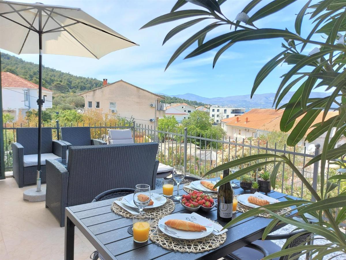 Apartment Livia สลาทิเน ภายนอก รูปภาพ