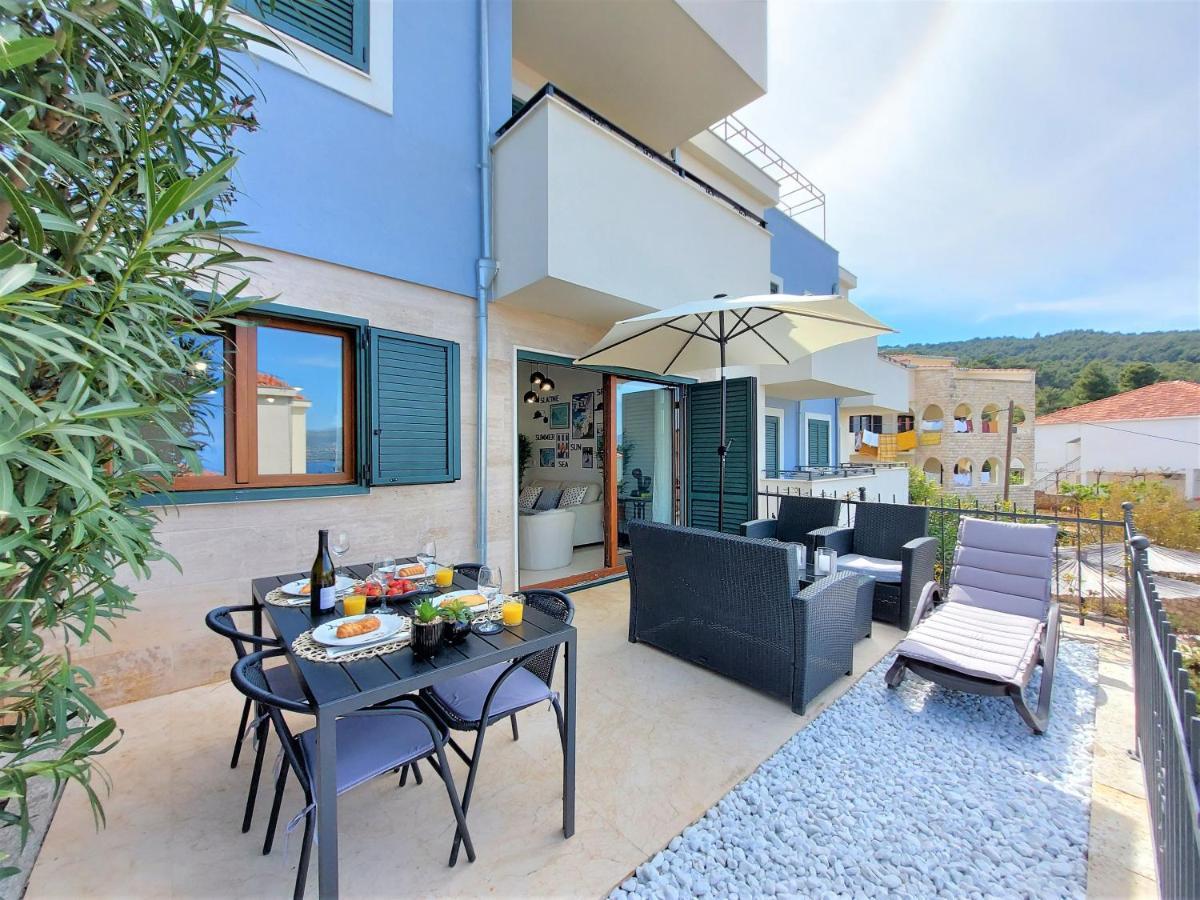 Apartment Livia สลาทิเน ภายนอก รูปภาพ