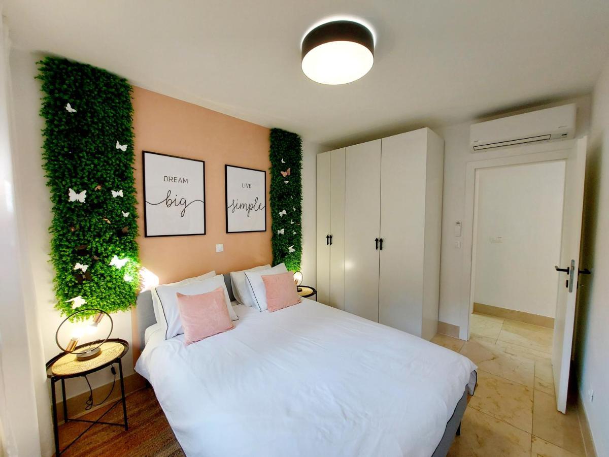Apartment Livia สลาทิเน ภายนอก รูปภาพ