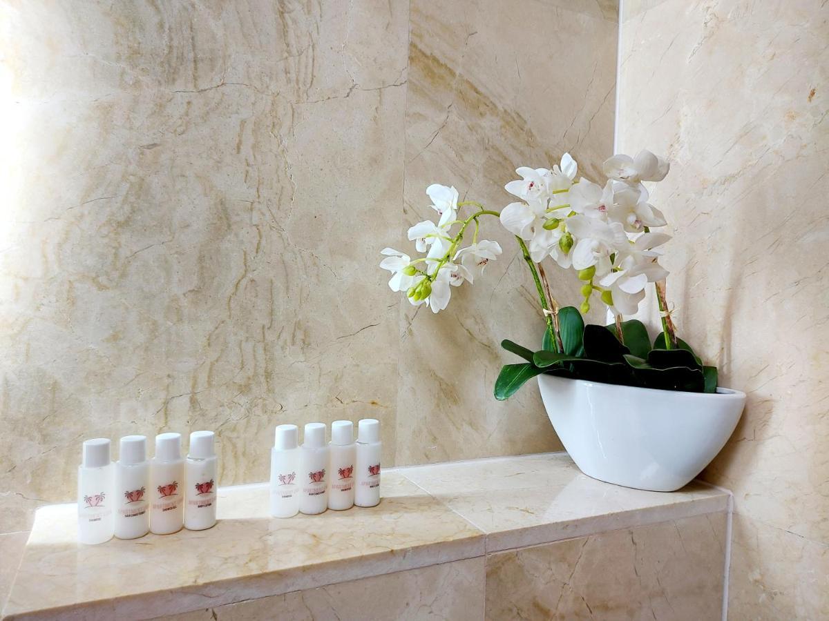 Apartment Livia สลาทิเน ภายนอก รูปภาพ